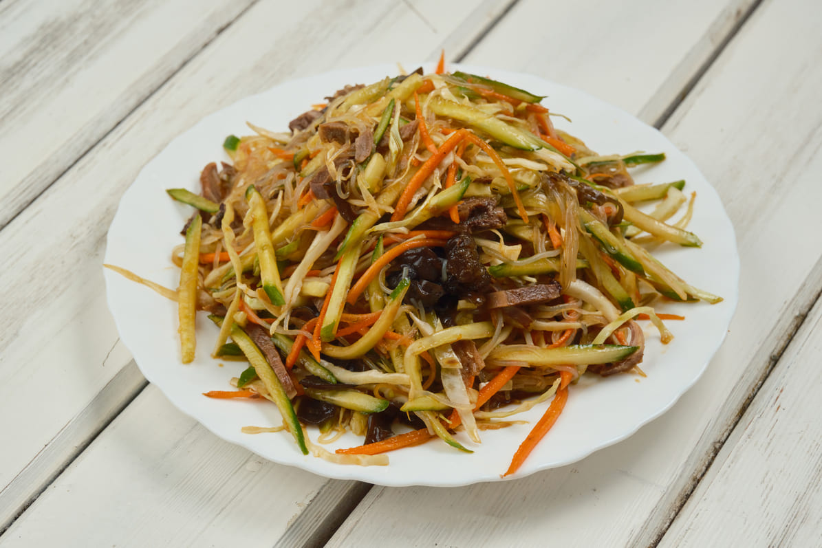 Домашний салат с фунчезой